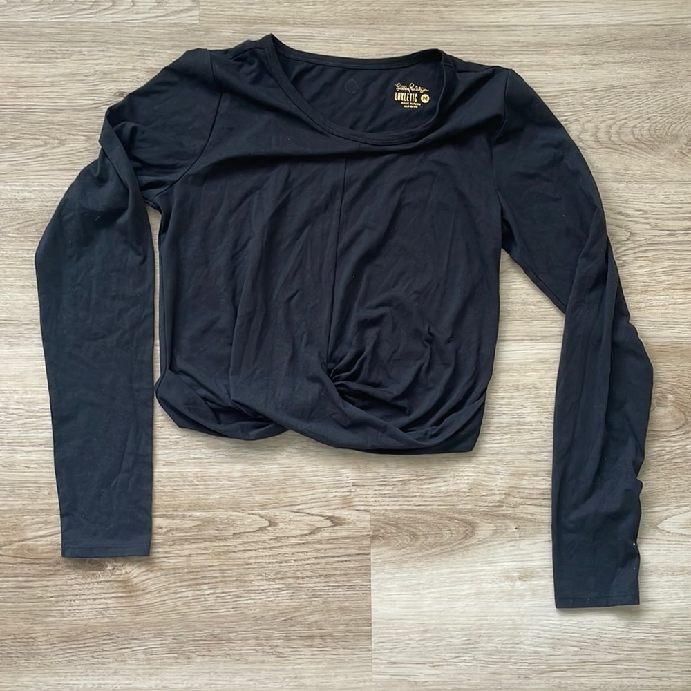 Lilly Pulitzer Size M Luxletic black long sleeve shirt
